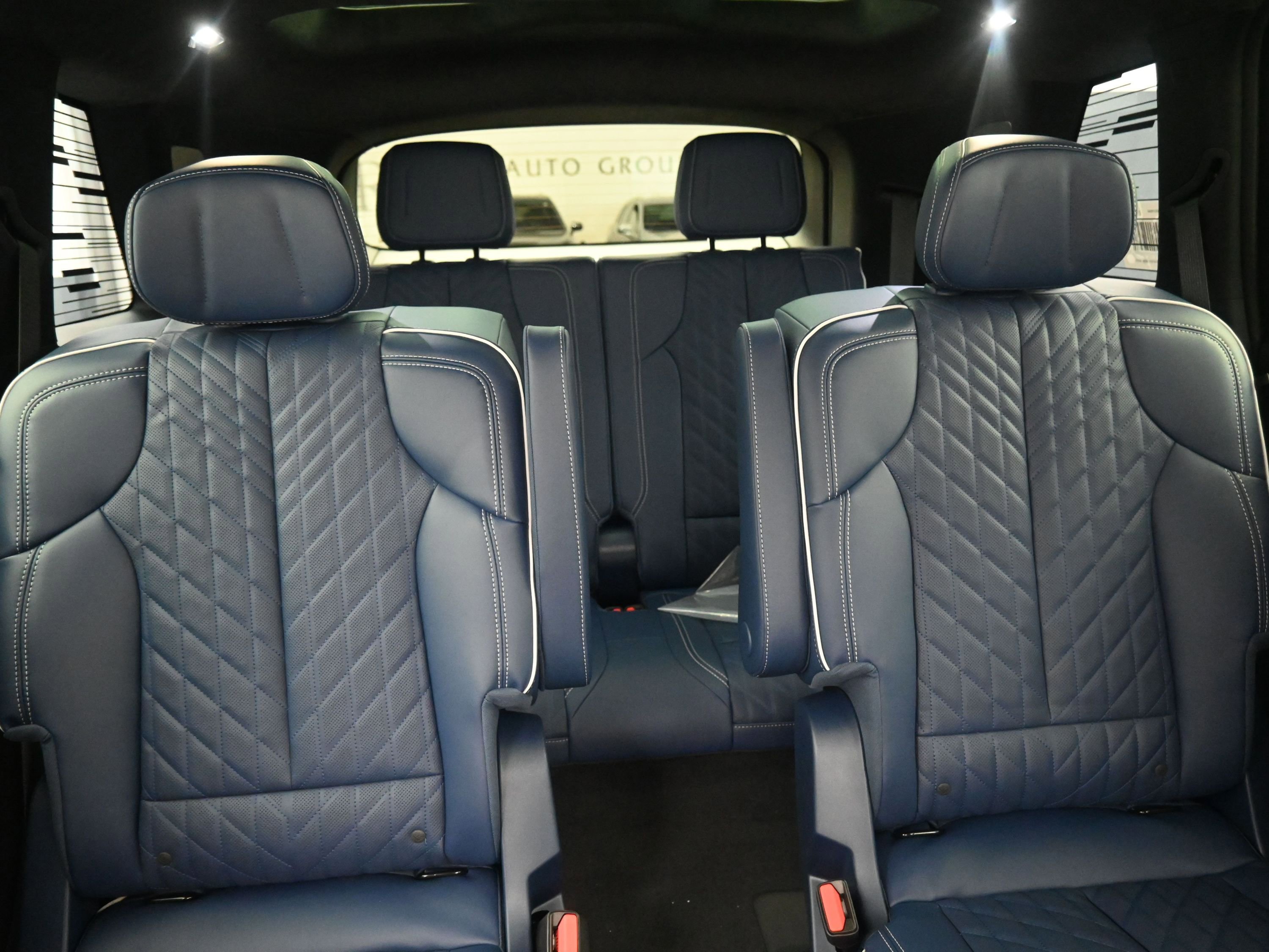 New 2026 Cadillac Vistiq Premium Luxury w/ LPO, Floor Liner Package image 14