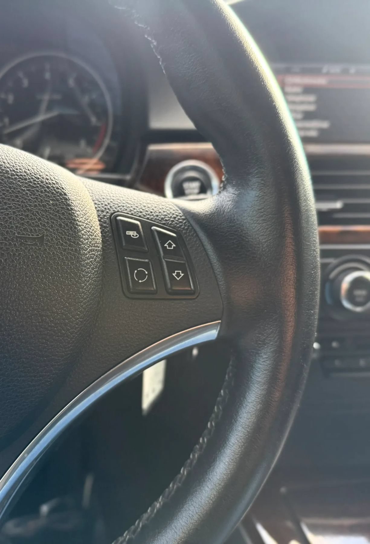 Used 2013 BMW 328i Convertible RWD image 21