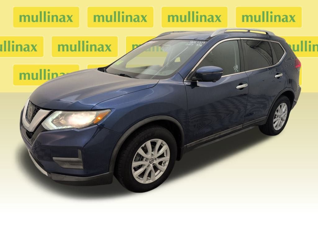 Used 2017 Nissan Rogue SV w/ SV Premium Package image 11