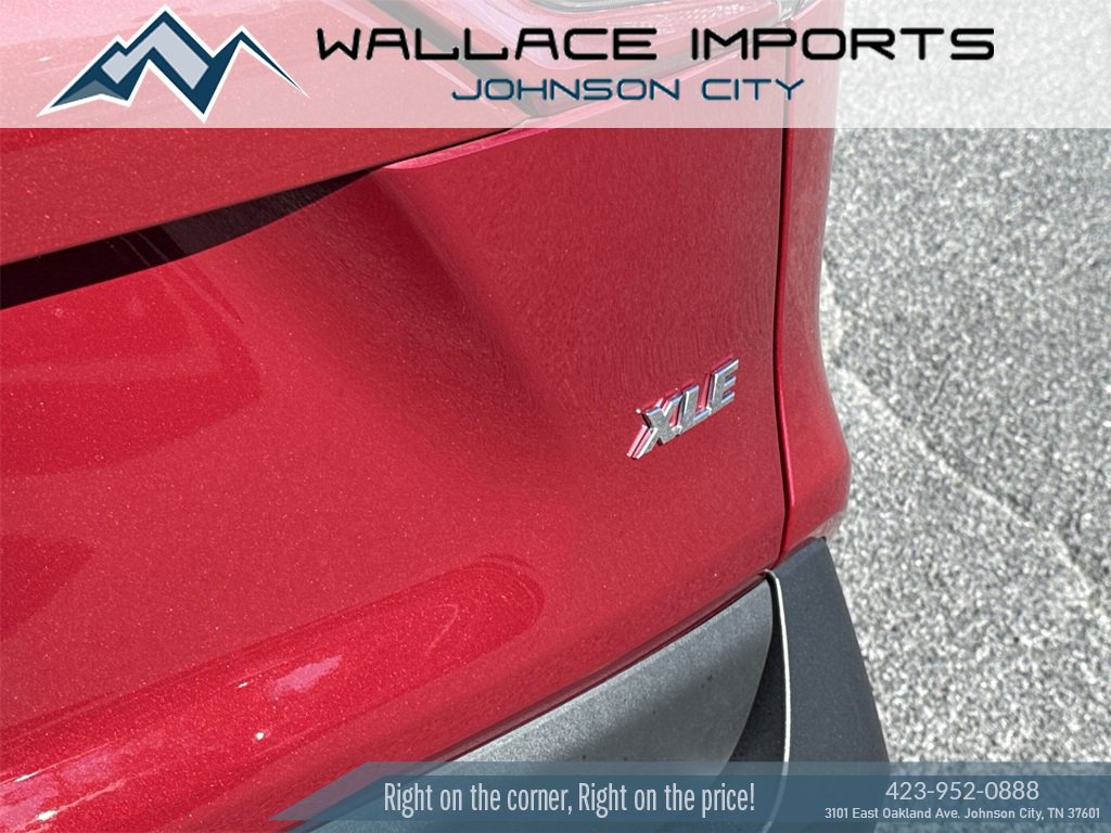 Used 2023 Toyota RAV4 XLE image 12