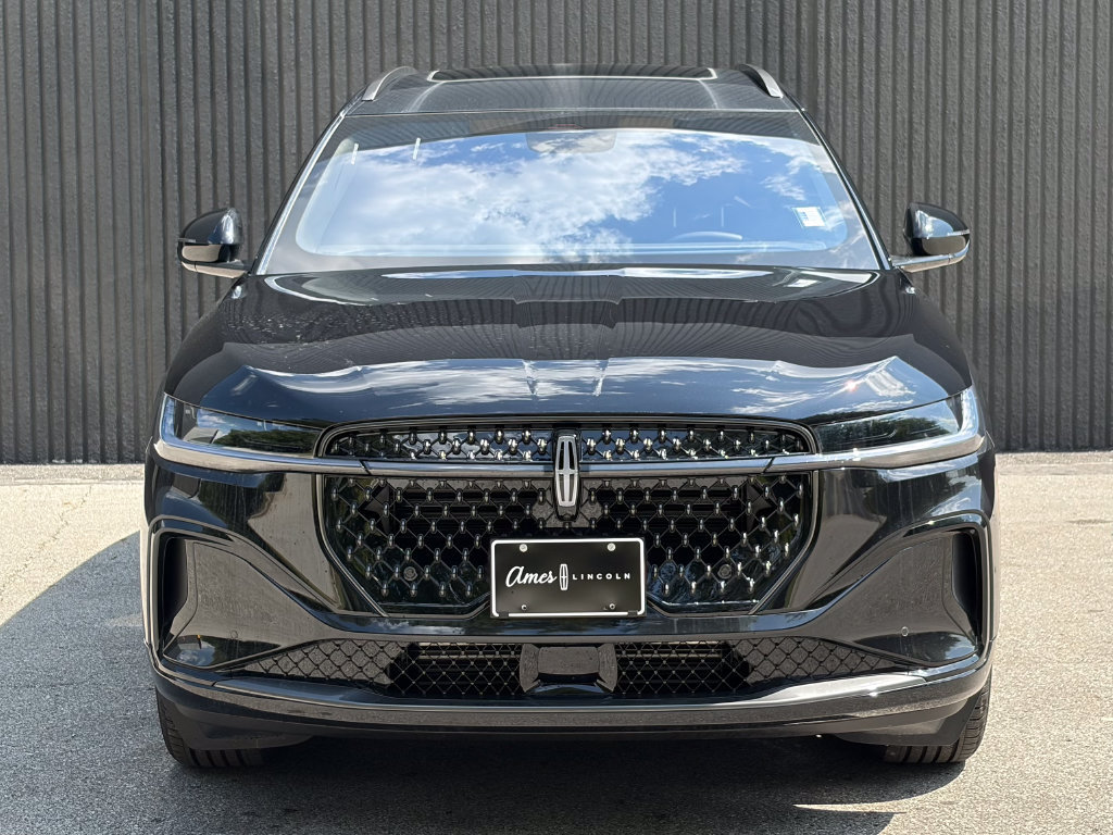 New 2026 Lincoln Nautilus Reserve w/ Jet Appearance Package AWD/4WD image 3