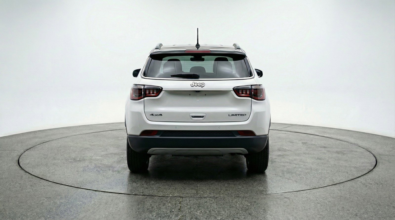 Used 2025 Jeep Compass Trailhawk AWD/4WD image 7