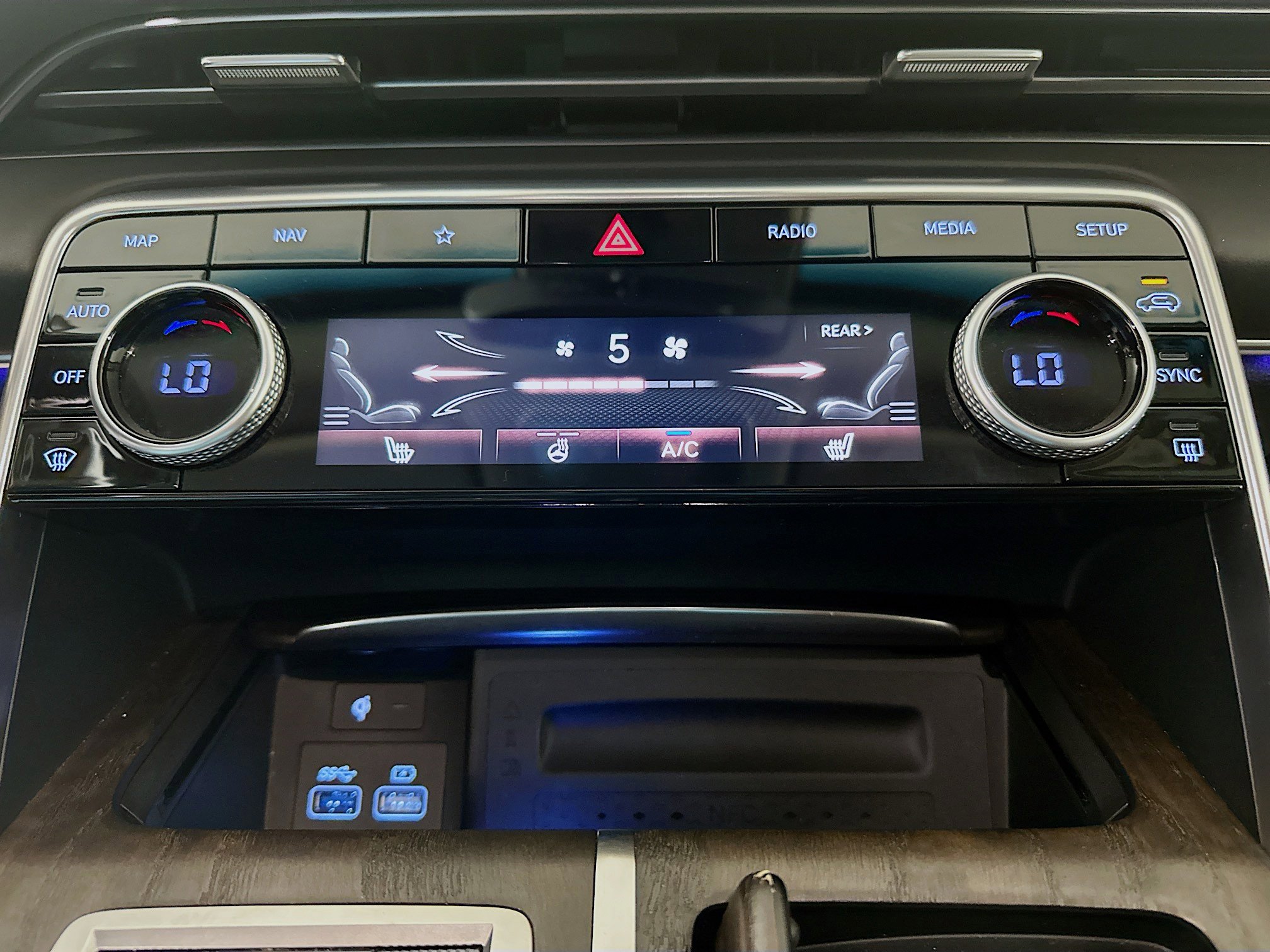 Used 2024 Genesis GV80 2.5T image 22