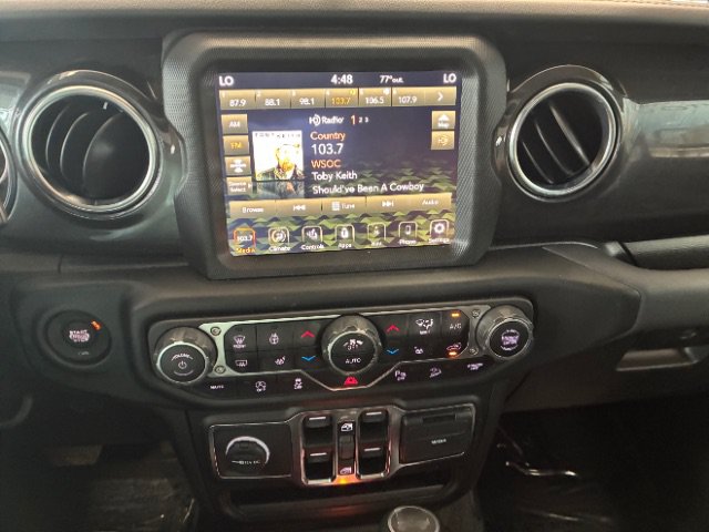 Used 2021 Jeep Wrangler Unlimited Sahara AWD/4WD image 19