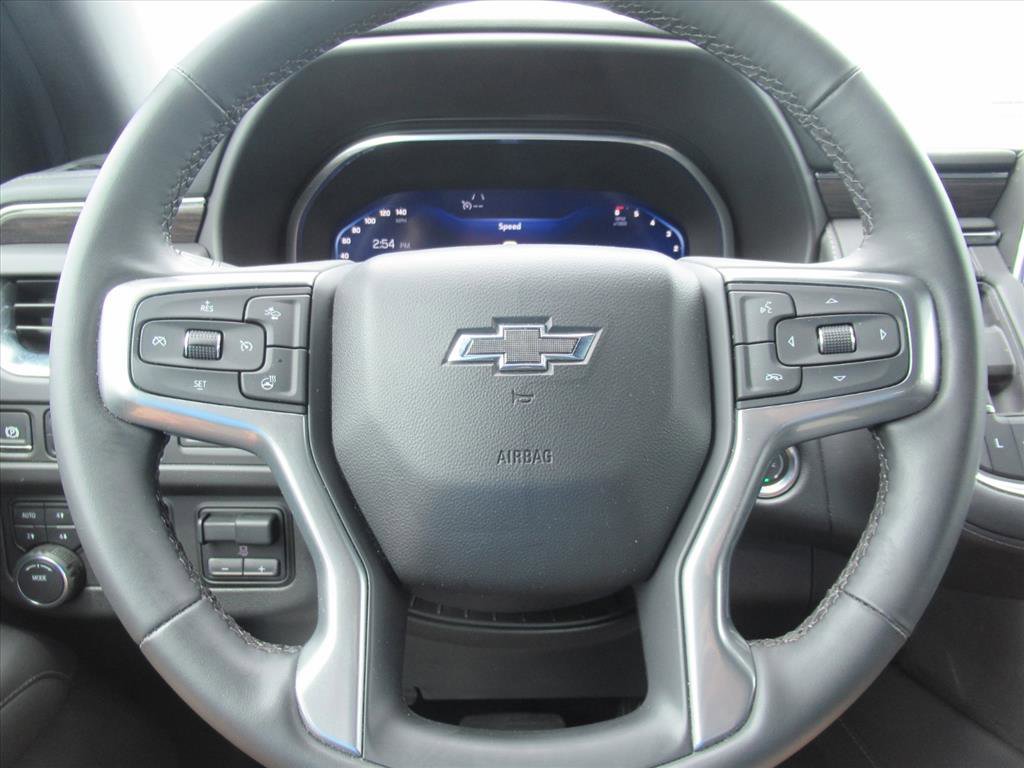 Used 2024 Chevrolet Suburban Z71 w/ Luxury Package AWD/4WD image 22
