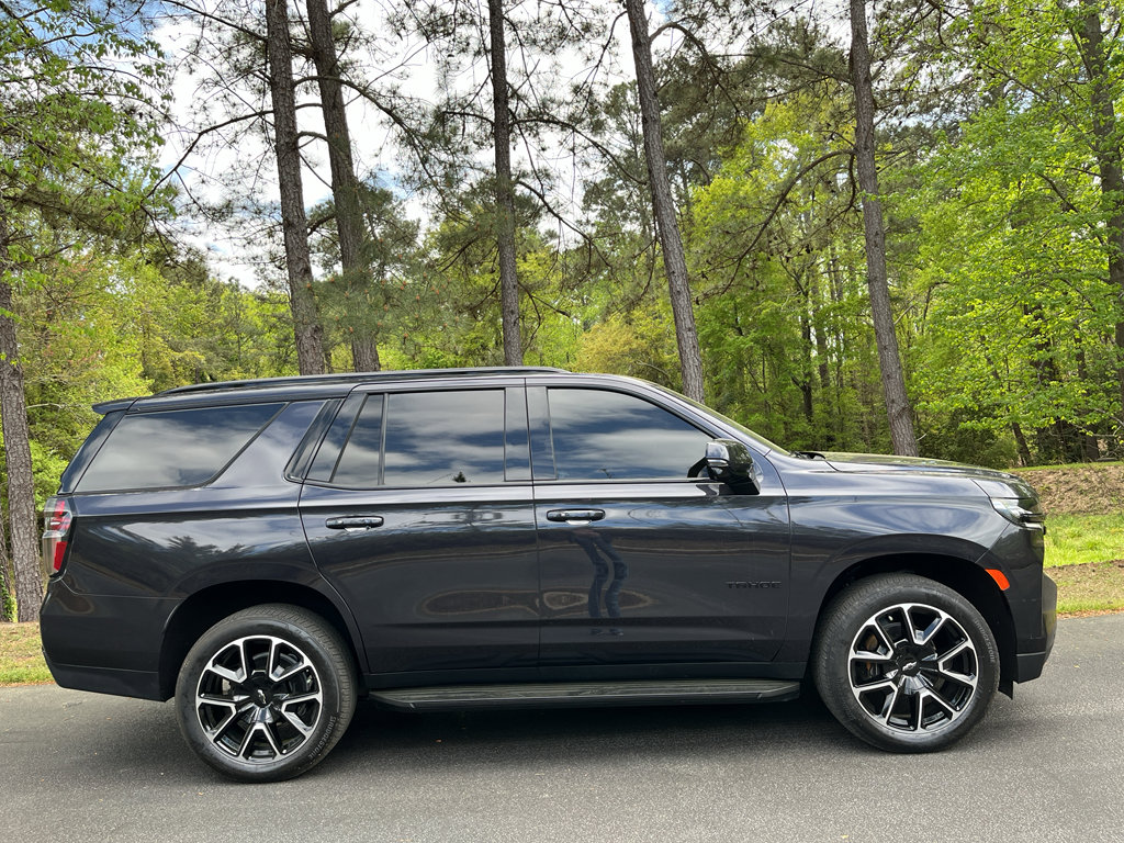Used 2024 Chevrolet Tahoe RST w/ Luxury Package RWD image 13