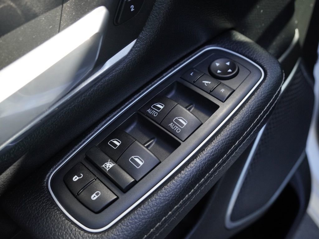 Used 2020 RAM 1500 Laramie image 12