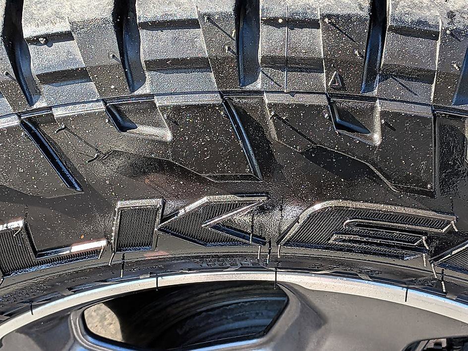 Used 2023 Jeep Gladiator Rubicon image 11