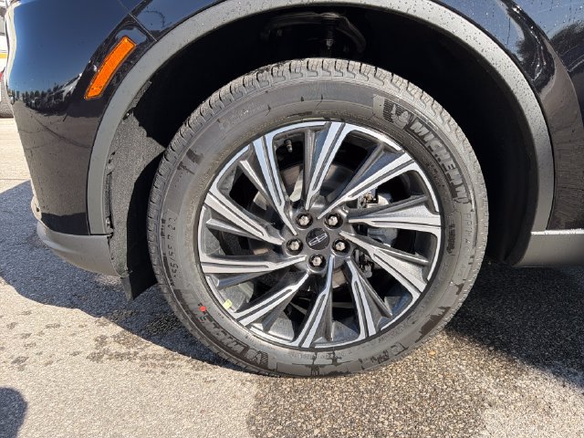 New 2027 Lincoln Aviator AWD image 13