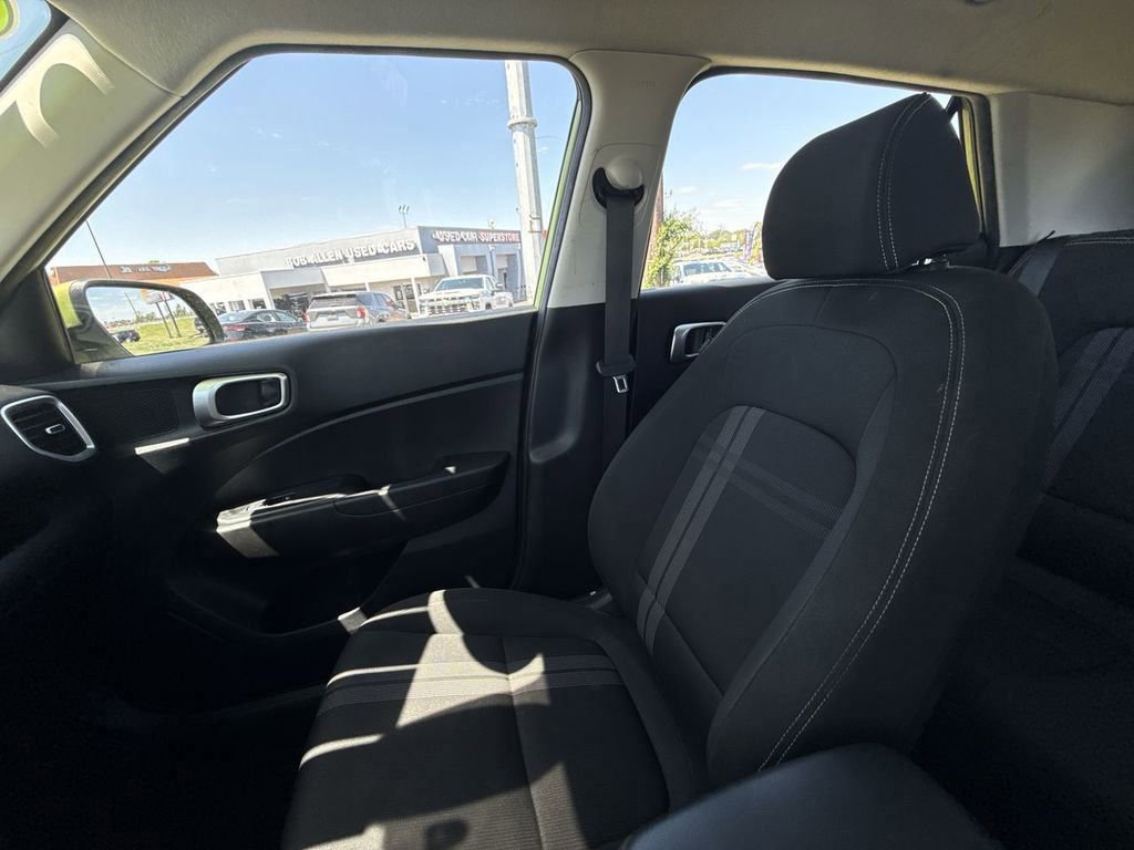 Used 2021 Hyundai Venue SEL FWD image 30