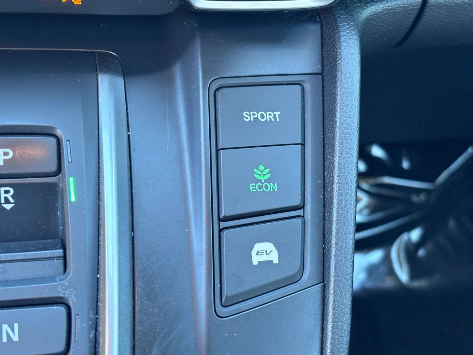 Certified 2021 Honda CR-V Touring image 32