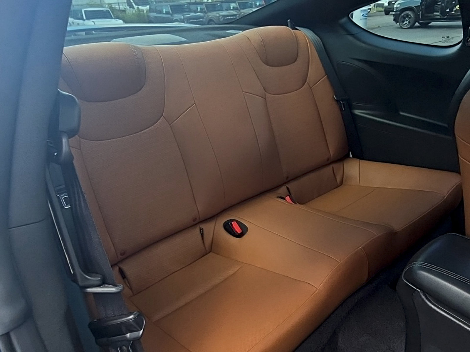 Used 2015 Hyundai Genesis 3.8 RWD image 21
