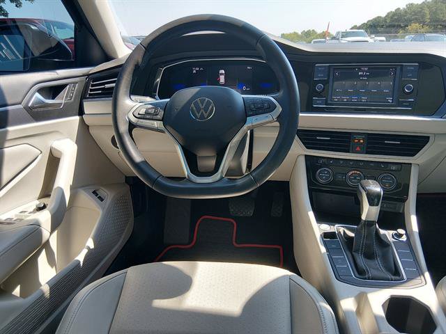 Used 2023 Volkswagen Jetta SE FWD image 10