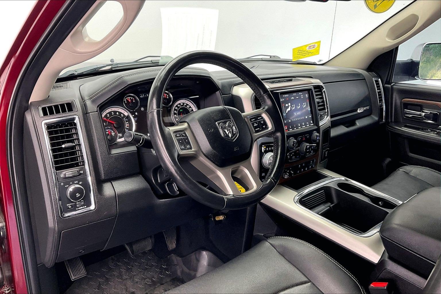 Used 2018 RAM 1500 Laramie AWD/4WD image 14