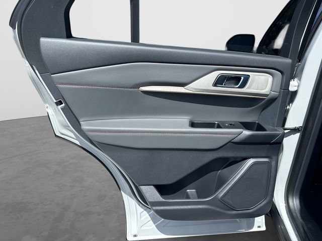 New 2027 Ford Explorer Active RWD image 14
