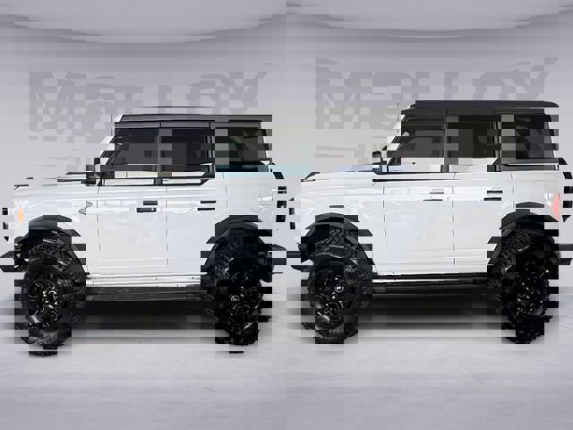 Used 2024 Ford Bronco Wildtrak image 2