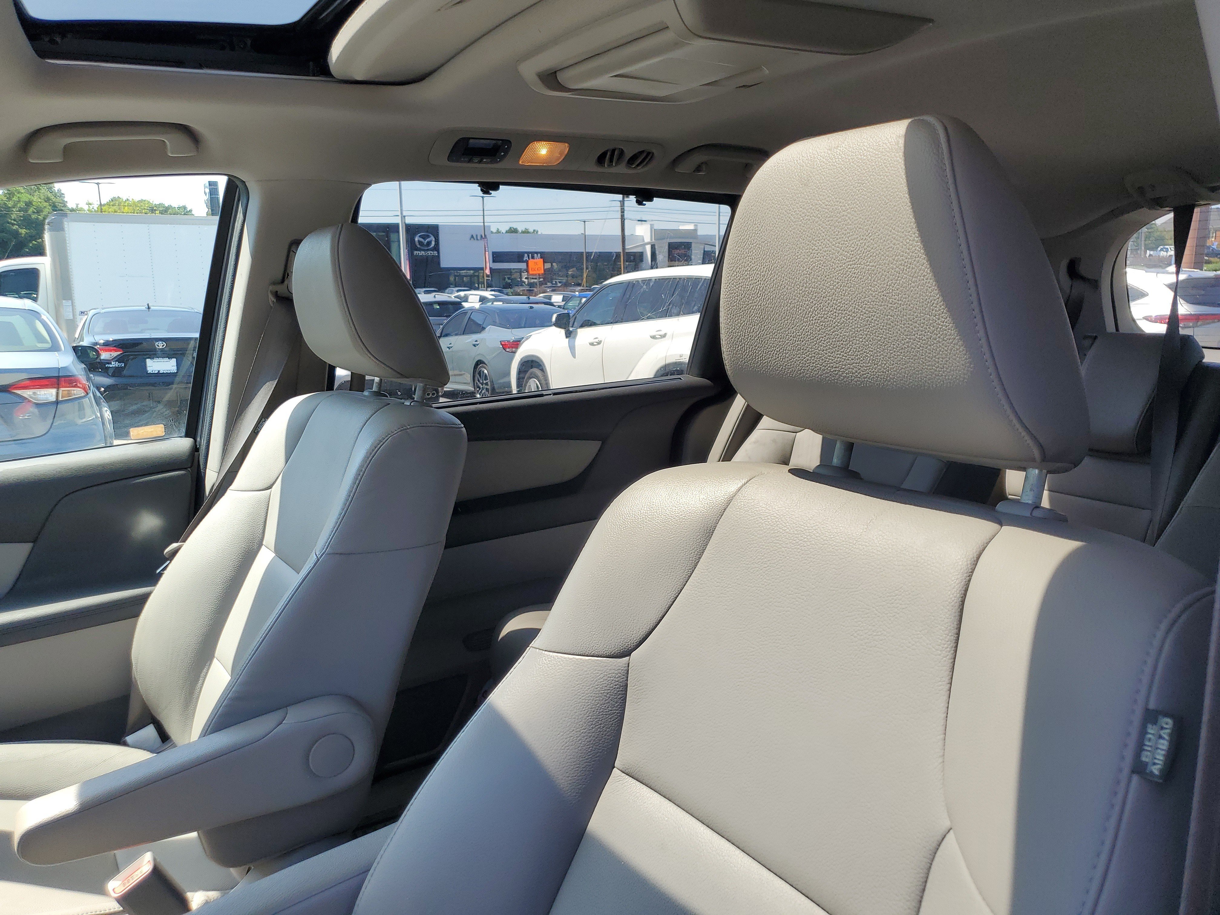 Used 2014 Honda Odyssey Touring image 15