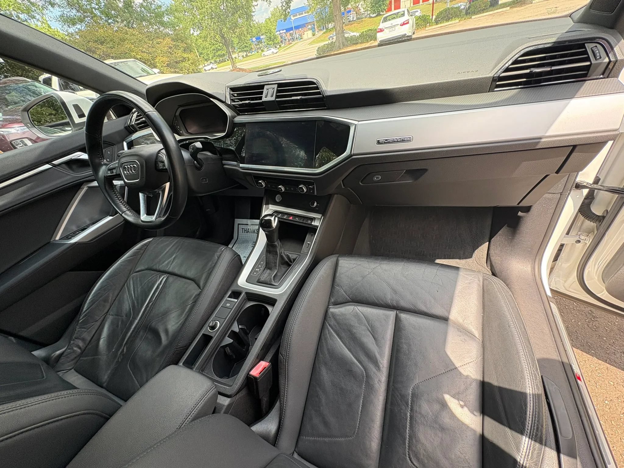Used 2020 Audi Q3 2.0T Premium w/ Convenience Package AWD/4WD image 9
