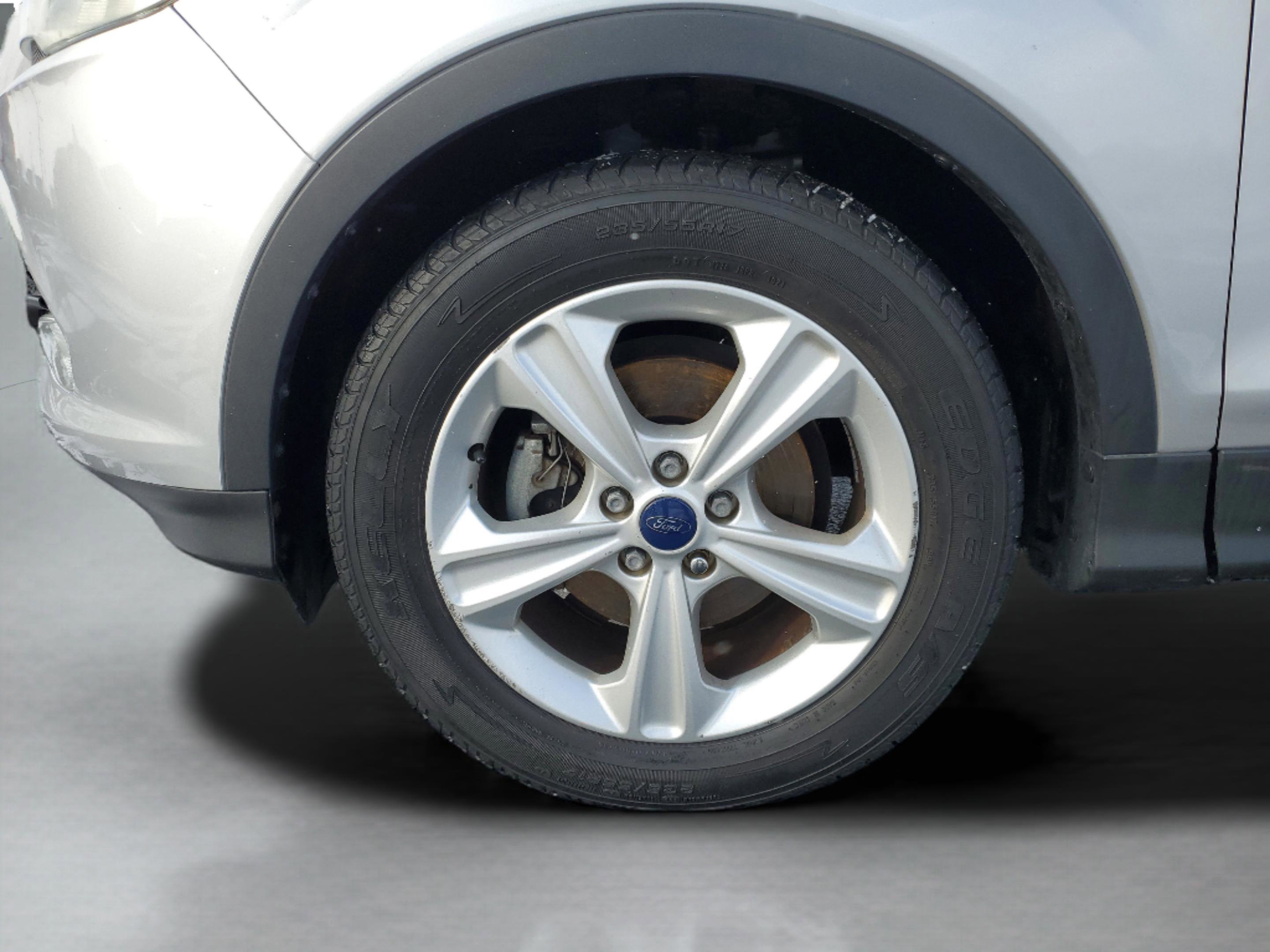 Used 2015 Ford Escape SE w/ Equipment Group 201A image 7