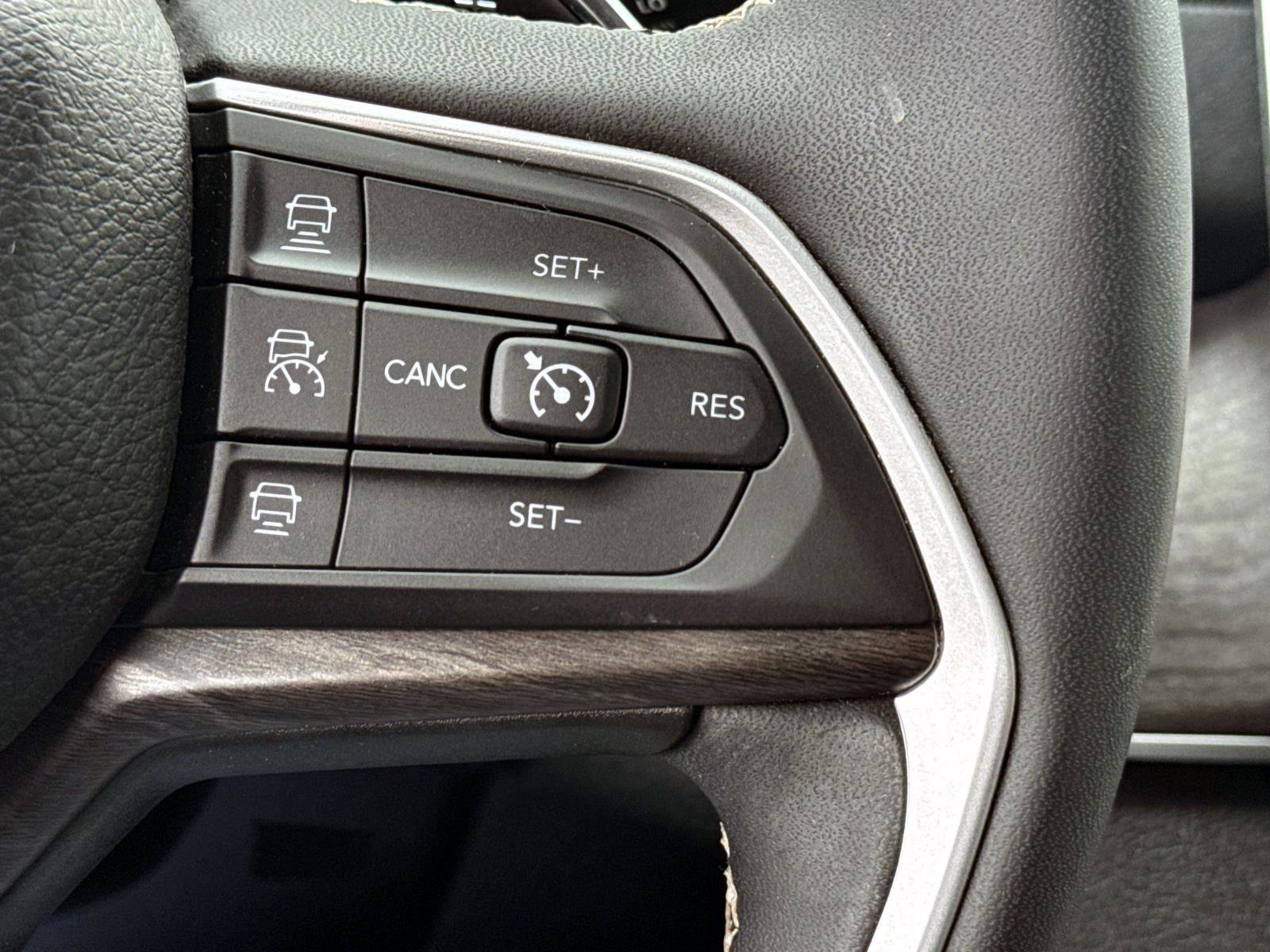 Used 2023 Jeep Grand Cherokee 30th Anniversary image 19