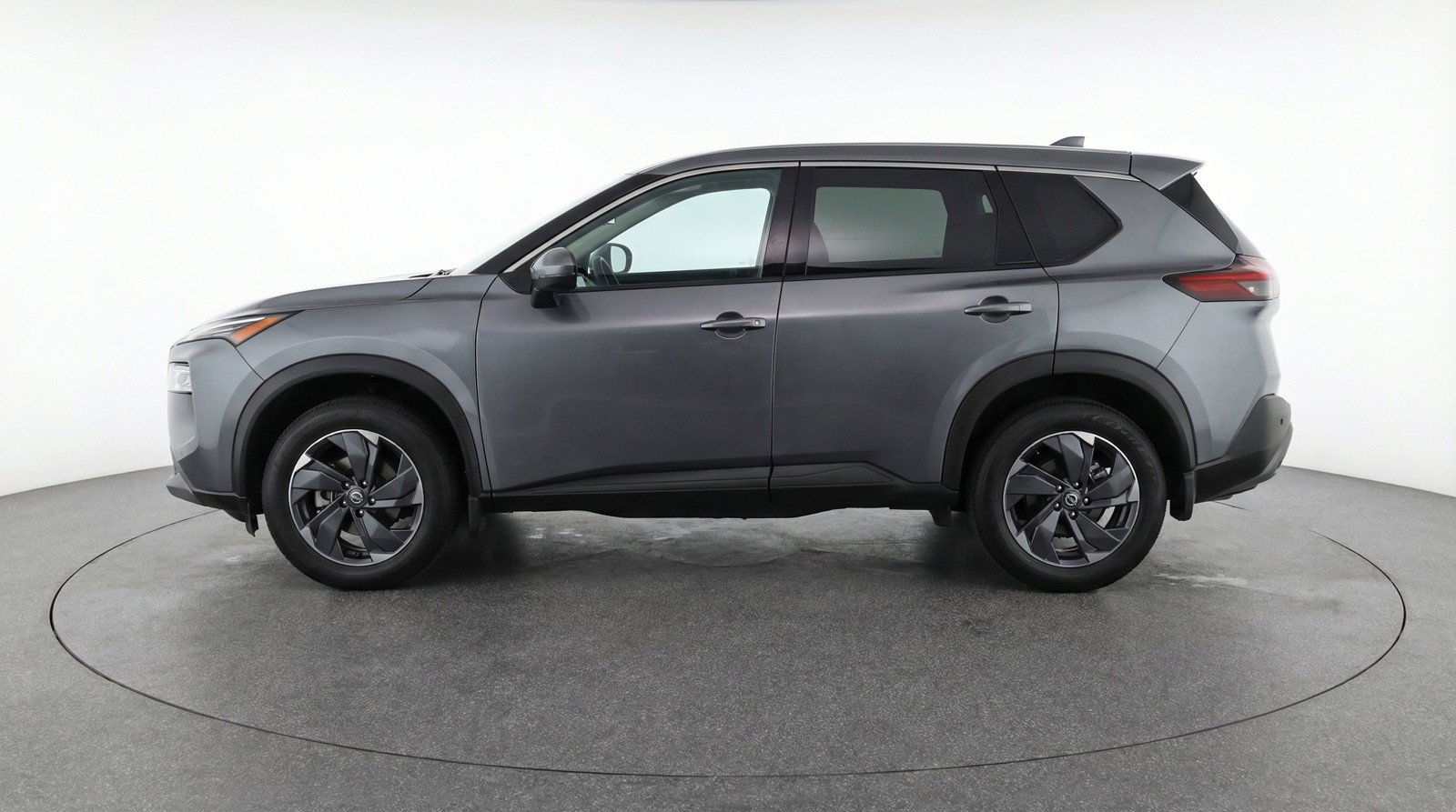 Used 2025 Nissan Rogue SV FWD image 5