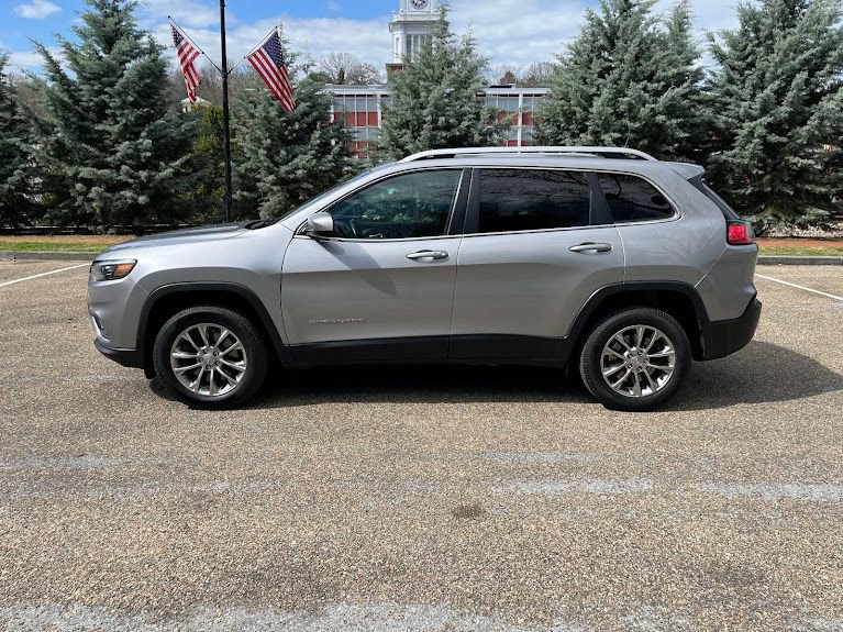 Used 2019 Jeep Cherokee Latitude Plus w/ Cold Weather Group image 20
