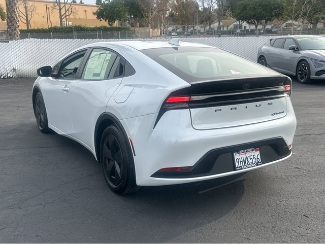 Used 2023 Toyota Prius Prime SE image 4