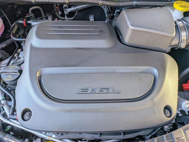 New 2026 Chrysler Pacifica Select w/ S Appearance Package AWD/4WD image 15