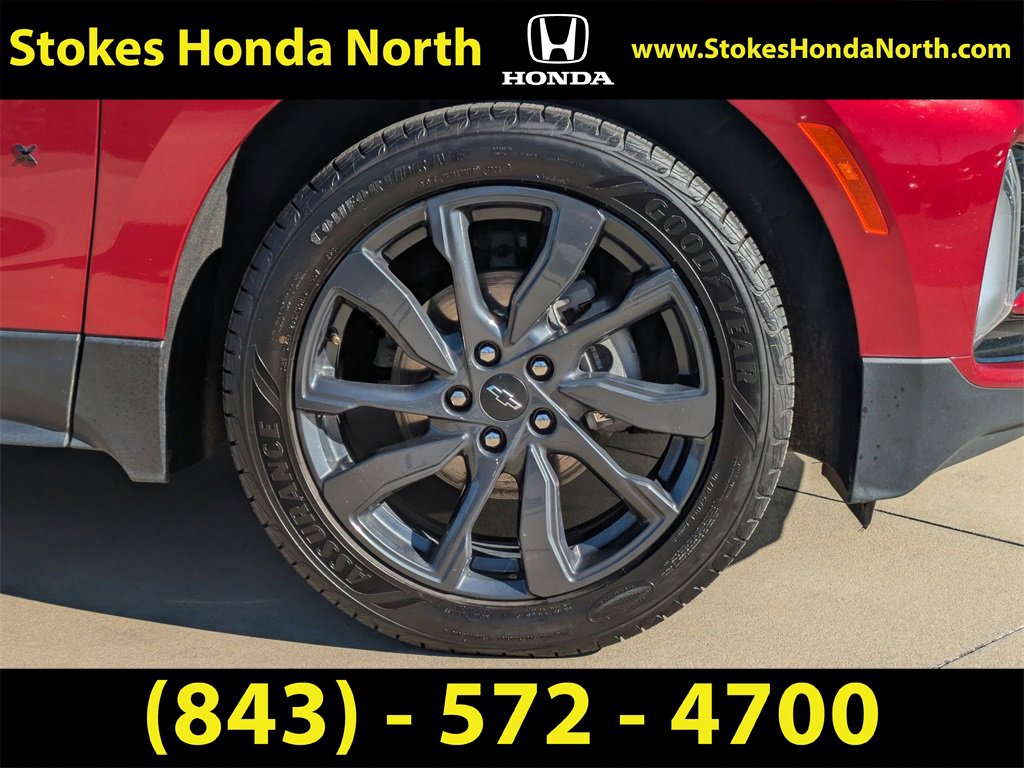 Used 2023 Chevrolet Equinox RS w/ RS Leather Package image 11