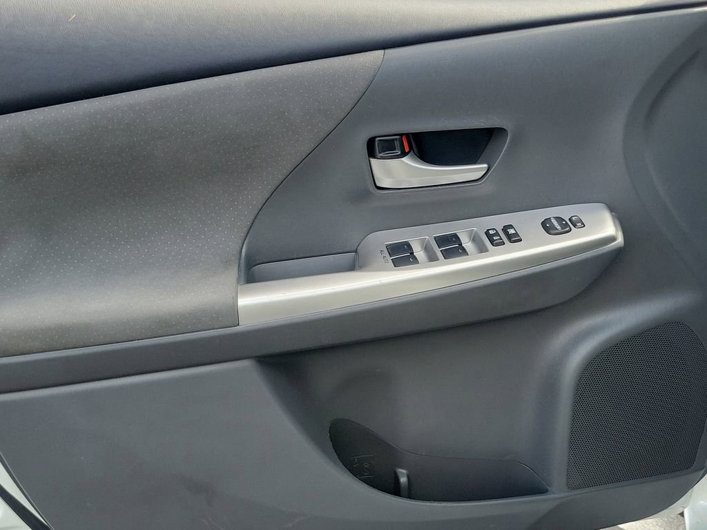 Used 2014 Toyota Prius V Three image 20
