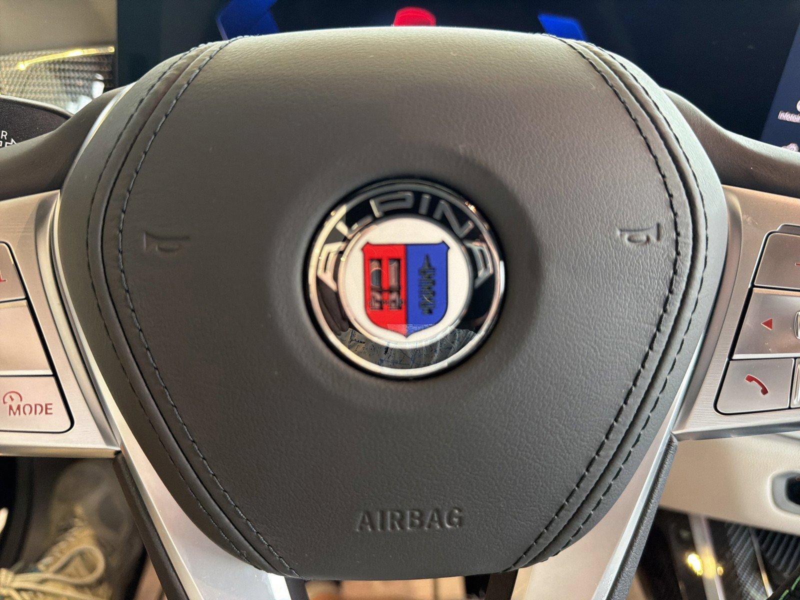 New 2026 BMW ALPINA XB7 AWD/4WD image 32