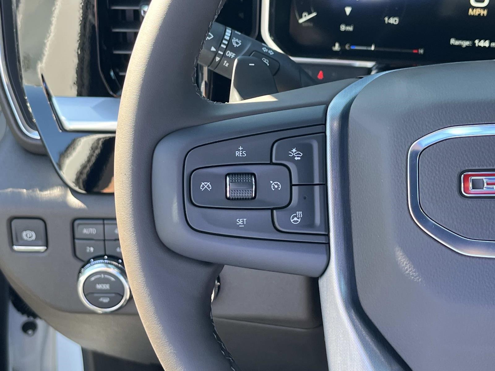 New 2026 GMC Sierra 1500 SLT w/ SLT Premium Plus Package image 28
