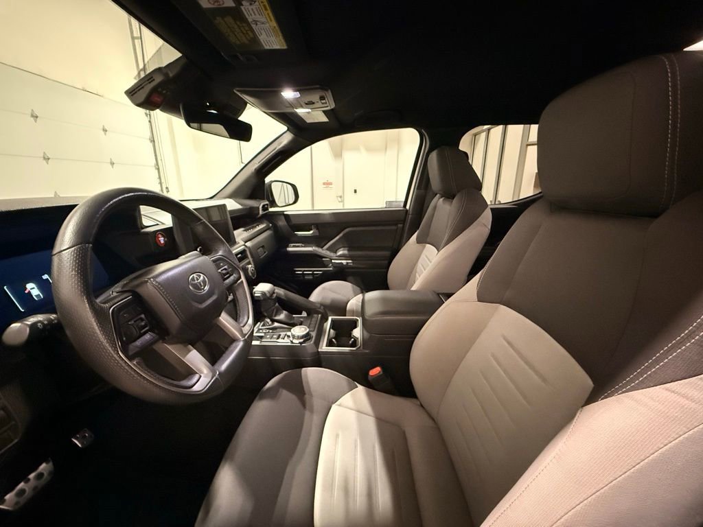 Used 2024 Toyota Tacoma TRD Sport image 16