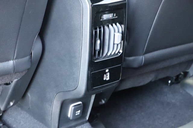 New 2024 Jeep Compass Latitude w/ Sun and Sound Group image 16