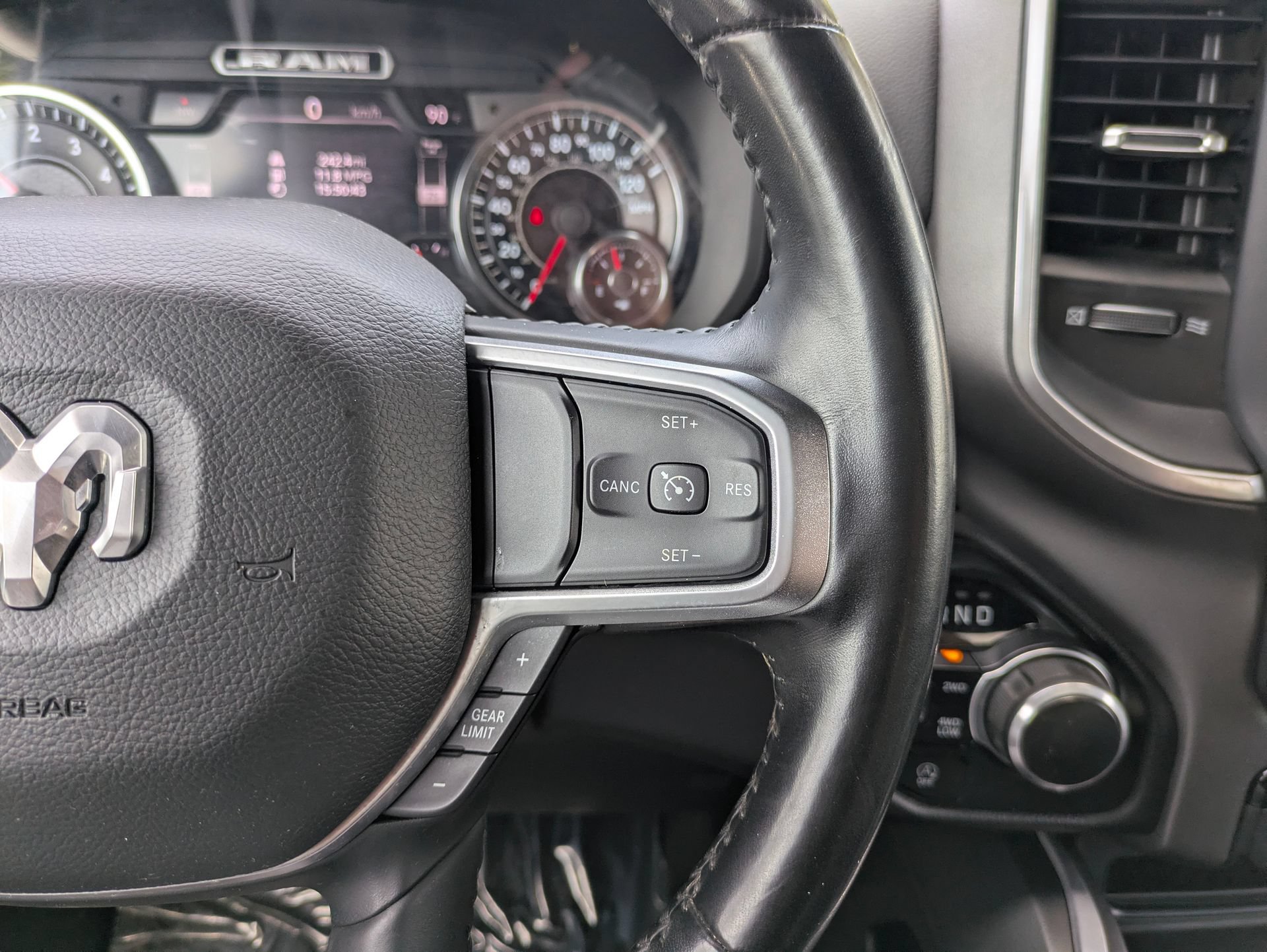 Used 2021 RAM 1500 Big Horn AWD/4WD image 32