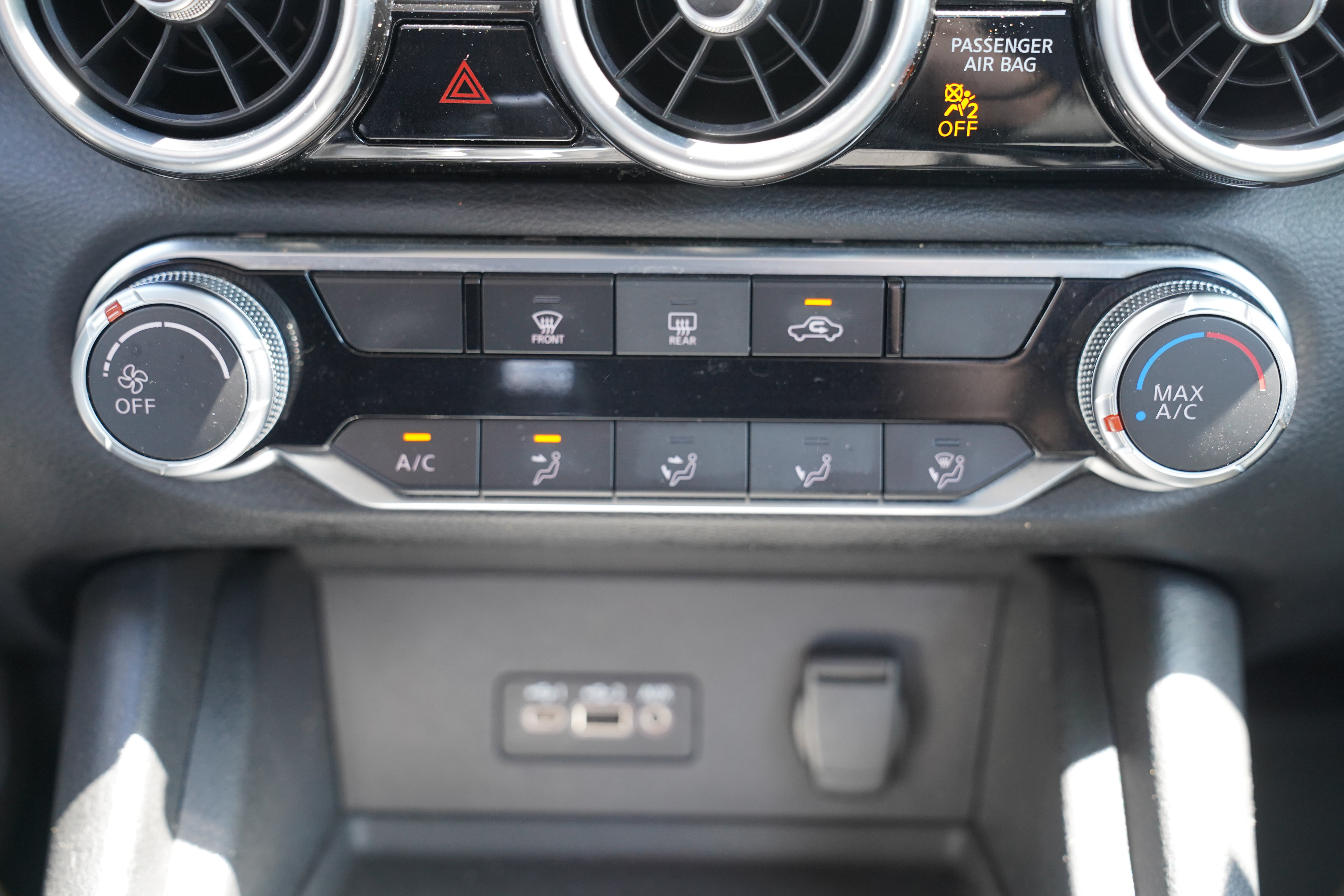 Used 2023 Nissan Sentra SV FWD image 30