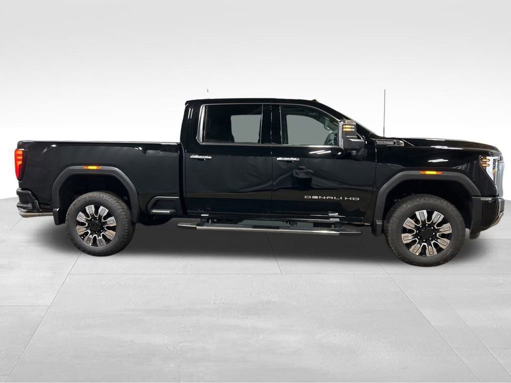 New 2026 GMC Sierra 2500 Denali w/ Denali Reserve Package image 2