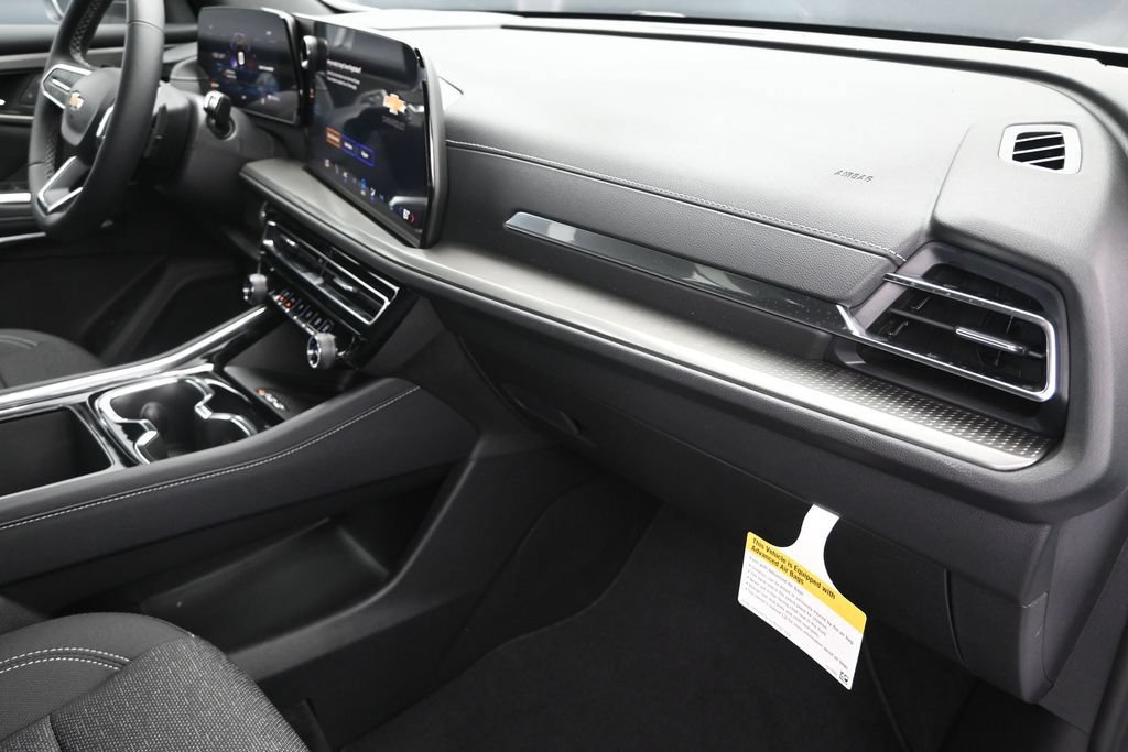 New 2026 Chevrolet Traverse LT FWD image 24