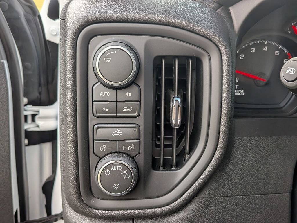 New 2026 Chevrolet Silverado 1500 Custom AWD/4WD image 32
