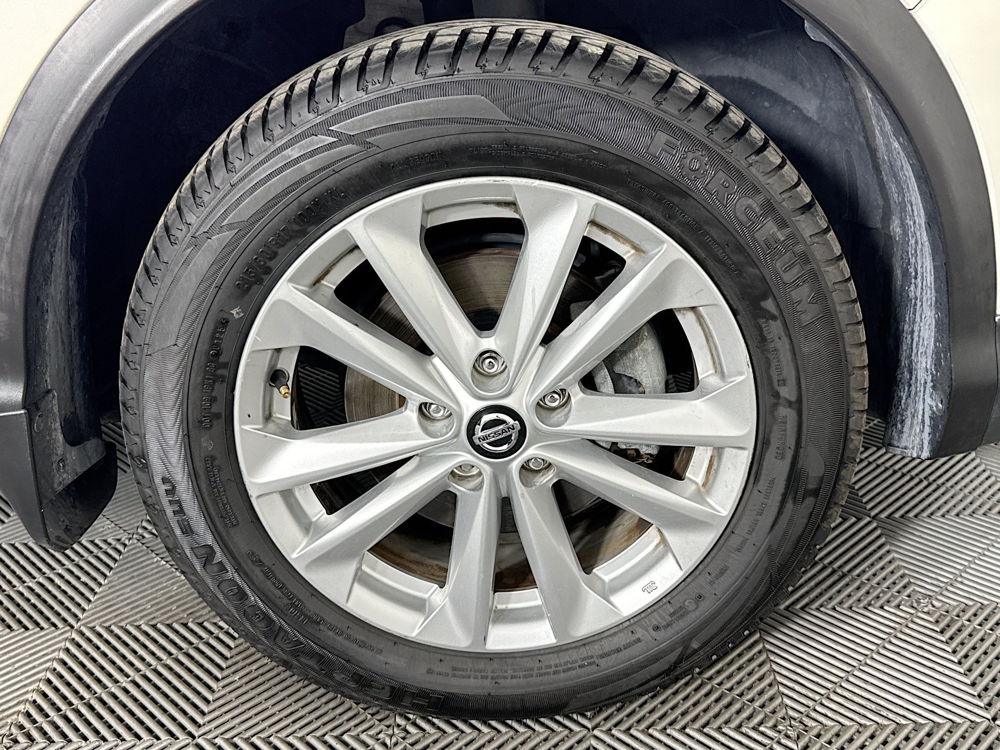 Used 2019 Nissan Rogue Sport SV FWD image 26