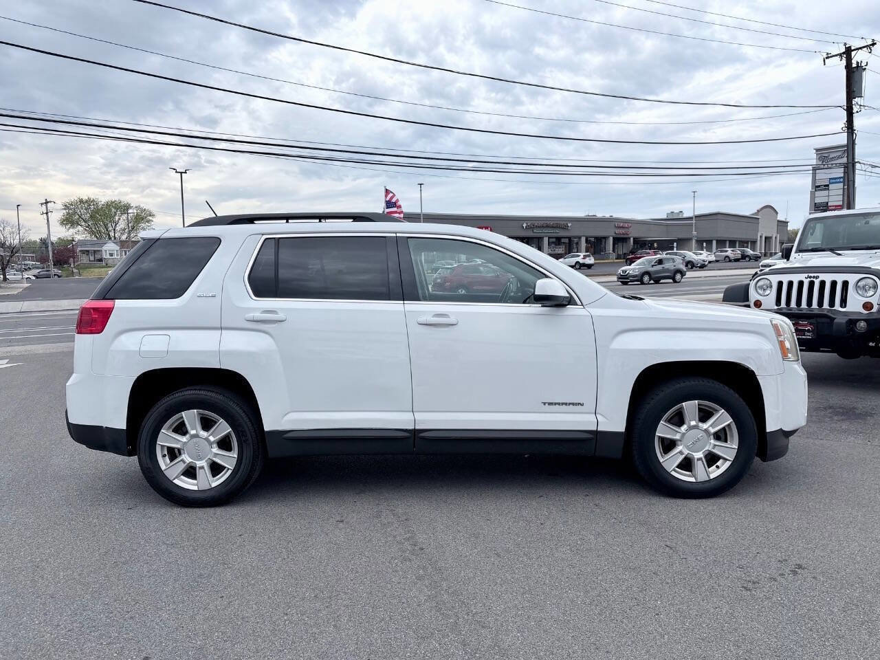 Used 2013 GMC Terrain SLE AWD/4WD image 8