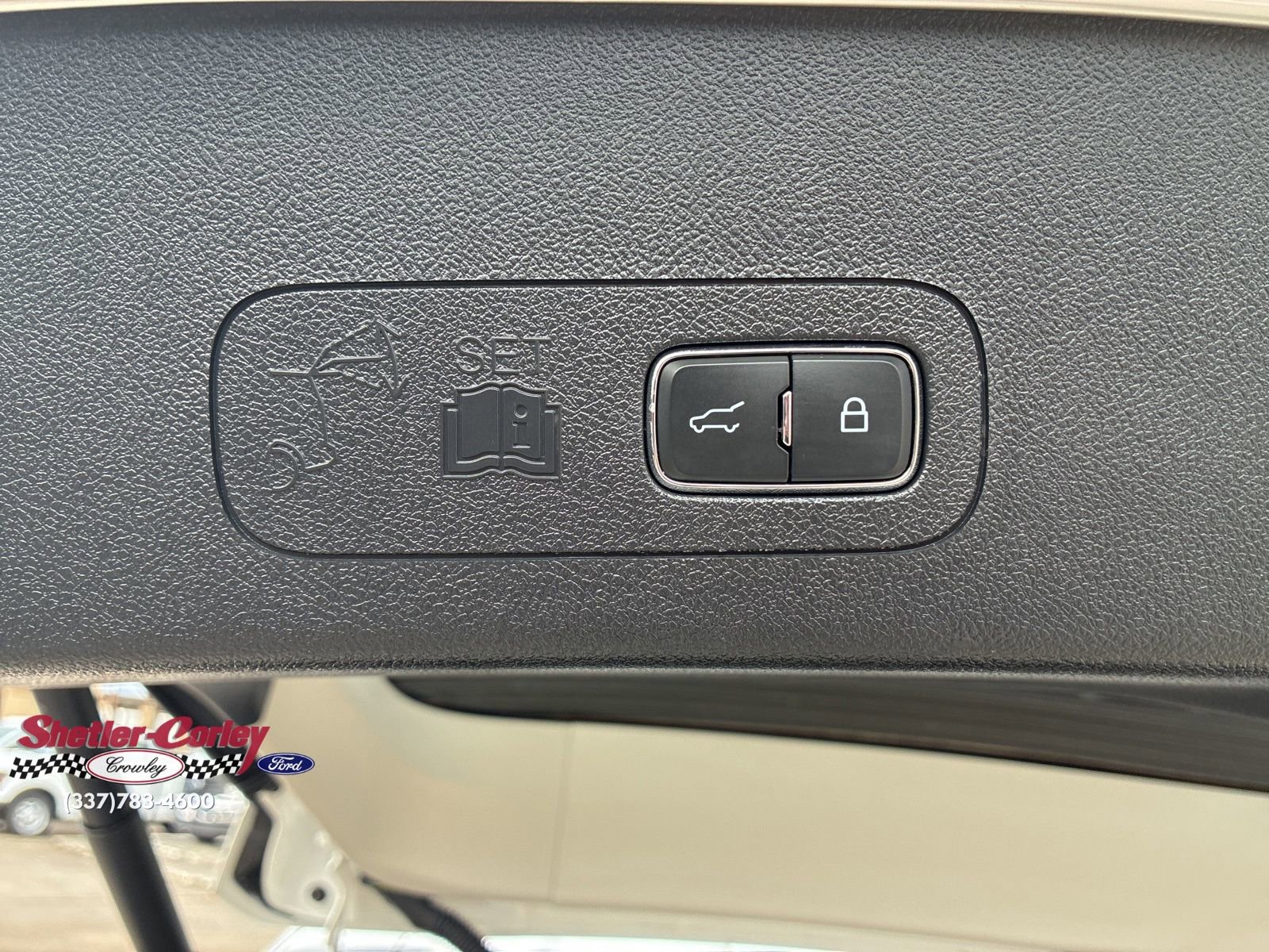Used 2025 Lincoln Aviator 2WD image 13