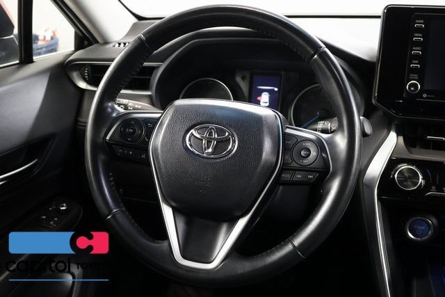 Certified 2021 Toyota Venza LE w/ Carpet Mat Package (TMS) AWD/4WD image 15