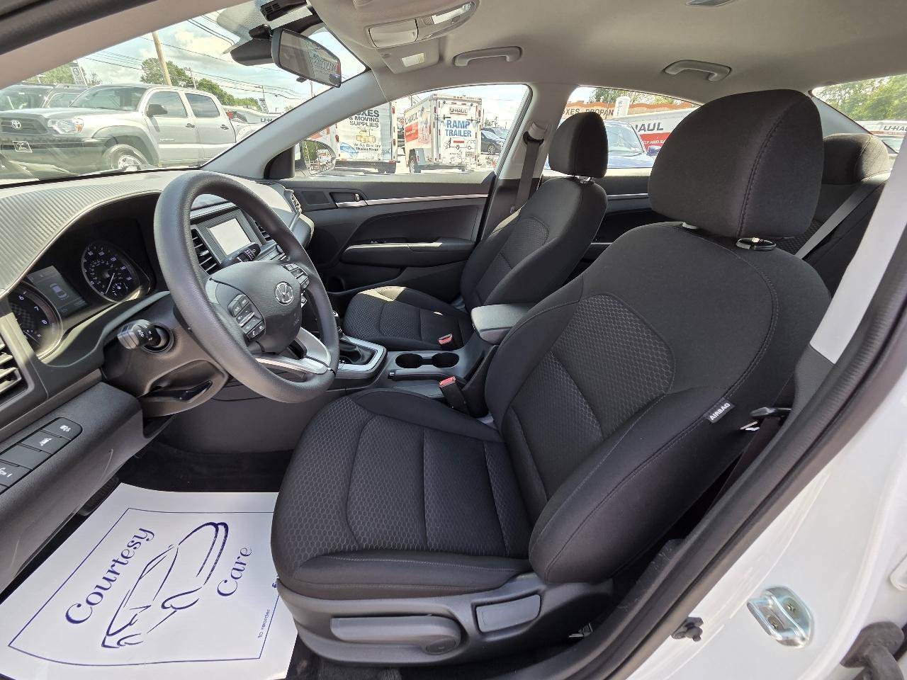 Used 2020 Hyundai Elantra SE w/ Cargo Package (C1) FWD image 12