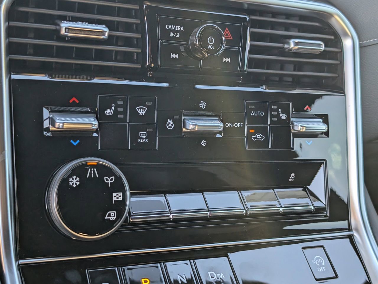 New 2026 Nissan Armada SL w/ Captain's Chari Seat Package RWD image 13