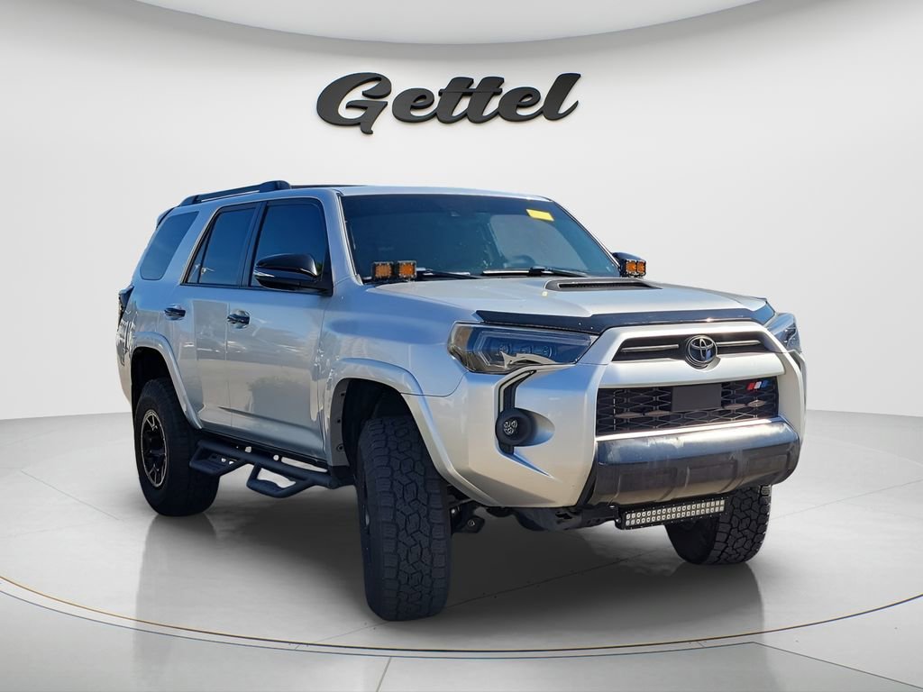 Used 2021 Toyota 4Runner Venture w/ Moonroof Package image 4