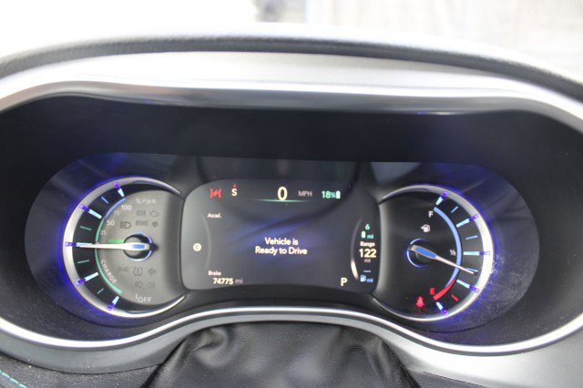 Used 2018 Chrysler Pacifica Limited w/ Advanced Safetytec Group image 28