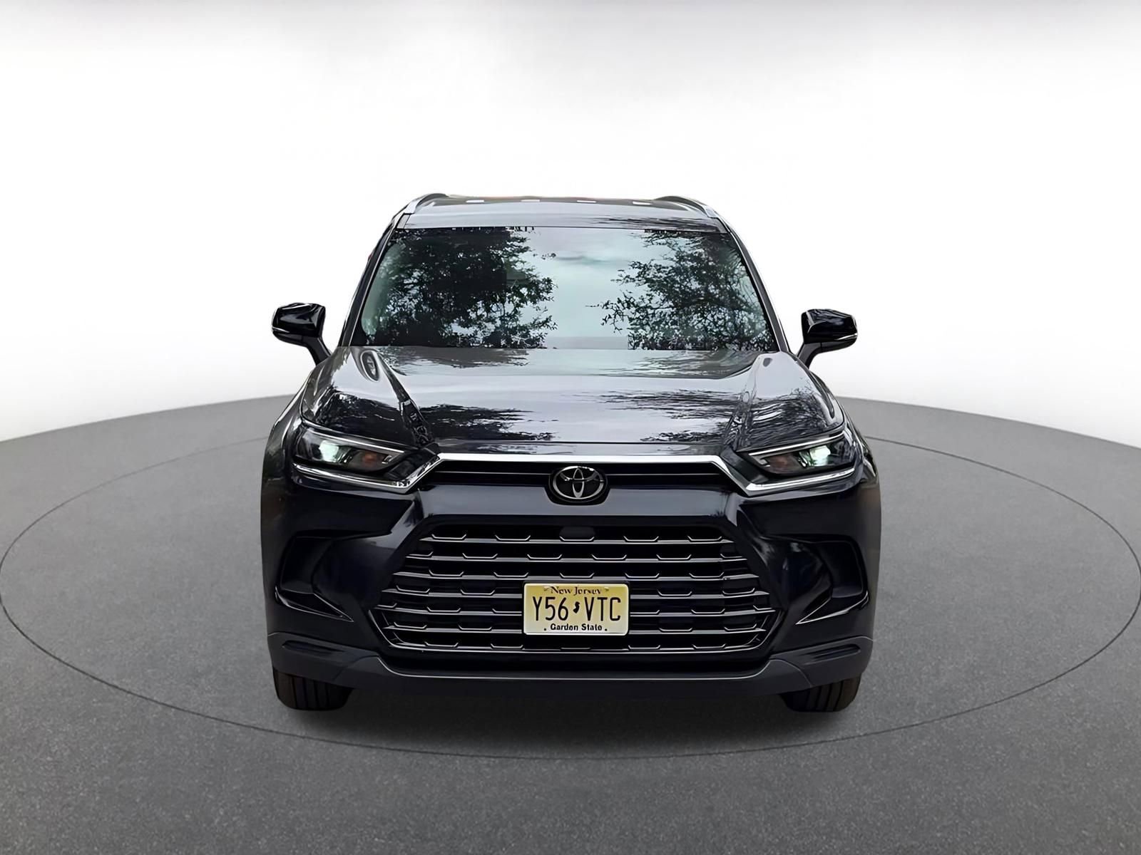 Used 2025 Toyota Grand Highlander FWD image 4