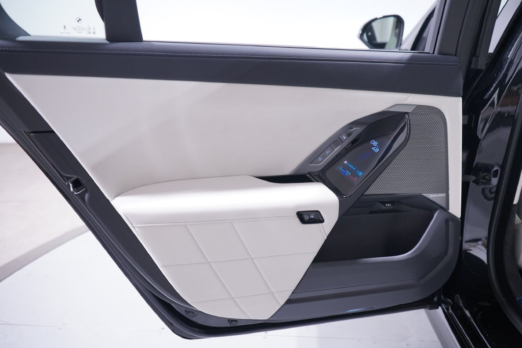 New 2027 BMW 740i w/ Executive Package RWD image 20