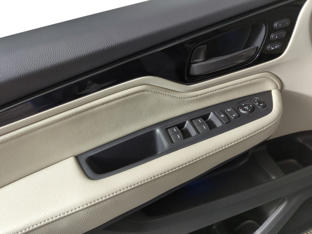 New 2026 Honda Odyssey Touring image 13